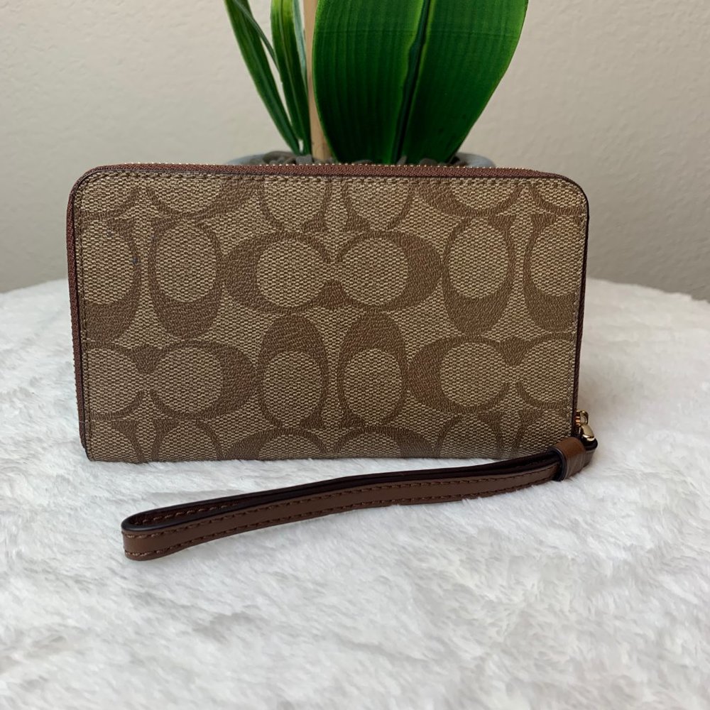 Coach Phone Wallet - Picture 6 of 6